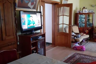 Casă cu 5 camere cu Teren 1243 Mp în Slobozia Nouă - 9