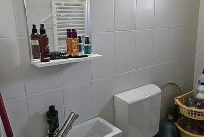 Apartament cu 3 camere, mobilat în Tomis I - 1