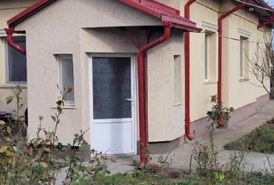 Teren 1700 mp, deschidere 18,40 ml, cu casa la strada principala - 1