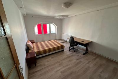 Apartament 3 camere, 80 mp, cartier Rovine, zona Sucpi - 2