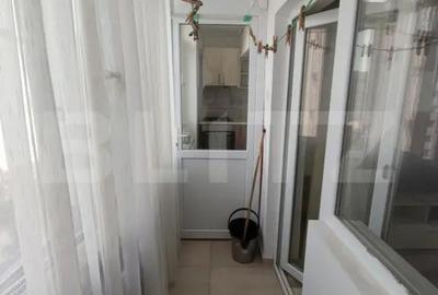 Apartament cu 3 camere decomandat în Micro 6 - 1