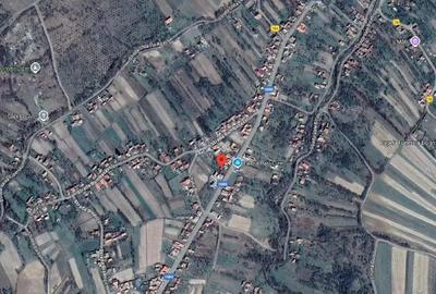 Casă cu Teren 196 Mp în Periferie