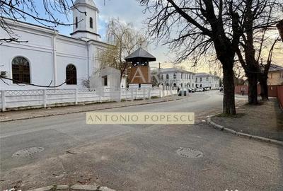 Casă cu 4 camere cu Teren 285 Mp în Central - 10