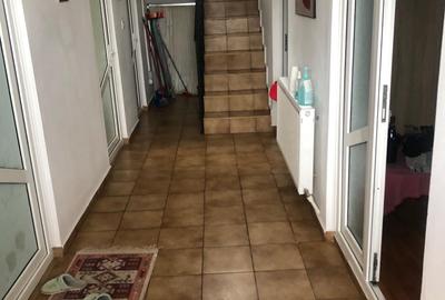 Casă cu 6 camere cu Teren 226 Mp în Eforie Nord - 3