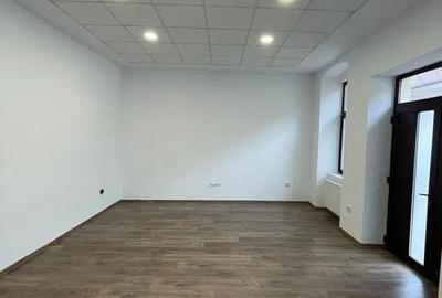 Spatiu de birou central , 80 mp ,ultrafinisat Spatiu de birou central , 80 mp ,ultrafinisat - 2