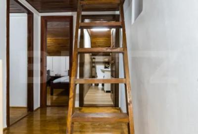 Casă cu 4 camere cu Teren 4500 Mp în Central - 1