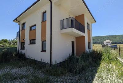 Casă cu 4 camere cu Teren 500 Mp în Gilău - 17