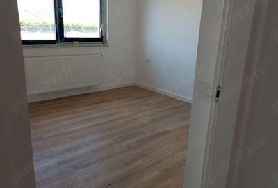 Casă cu 4 camere cu Teren 400 Mp în Balotești