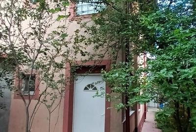 Casă individuală cu 10 camere cu Teren 331 Mp în Petricani - 4