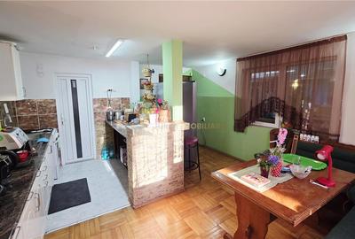 Casă individuală cu 16 camere cu Canalizare în Dâmbul Rotund - 13