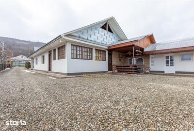 Casă cu 7 camere cu Teren 1500 Mp în Blăgești - 4