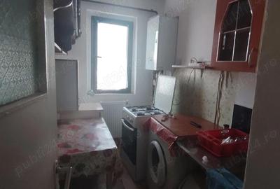 Apartament cu 4 camere semidecomandat în Micro 39 - 1
