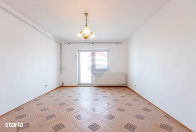 Apartament cu 3 camere în Traian - 15