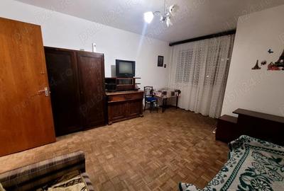 Garsoniera Calea Bucuresti, etaj 2 - 2