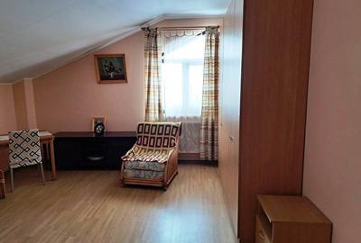 Casă cu 4 camere în Central - 8