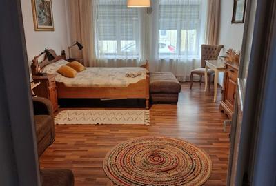 Garsonieră decomandată în Central - 7