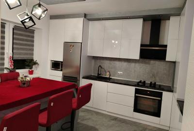 Casă cu 4 camere în Central - 2