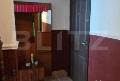 Apartament cu 3 camere semidecomandat, mobilat în Micro 4 - 2