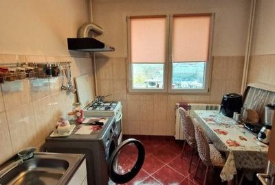 APARTAMENT 3 CAMERE - OBOR - BISERICA SF. DUMITRU - 3