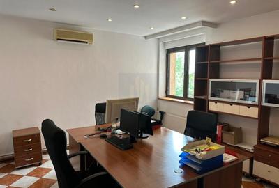 Apartament cu 4 camere decomandat, mobilat în Cotroceni - 1