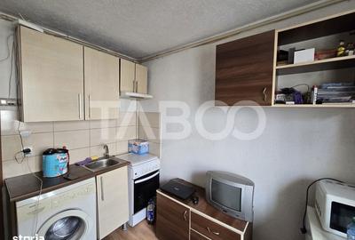 Garsonieră decomandată, mobilată în Vasile Aaron - 4