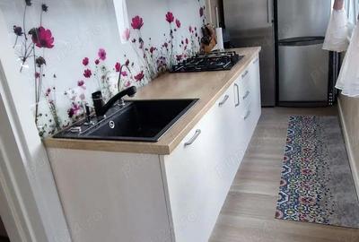 Apartament cu 3 camere decomandat în Central - 1