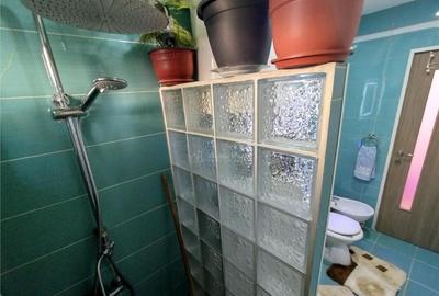 Apartament cu 3 camere semidecomandat în Central - 1