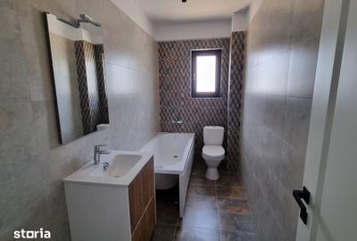 Garsonieră decomandată în Bucium - 1