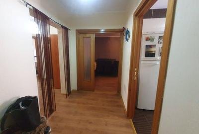 Apartament cu 3 camere decomandat în - 2
