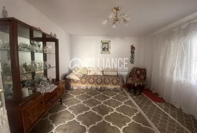 Murfatlar (COD 07)Casă bătrânească locuibilă cu teren de 300 mp - 4