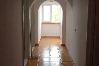 Apartament 3 camere zona Calarasilor, etaj intermediar, balcon 12mp - 2