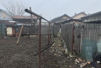 Casă cu 4 camere cu Teren 826 Mp în Bătești - 5