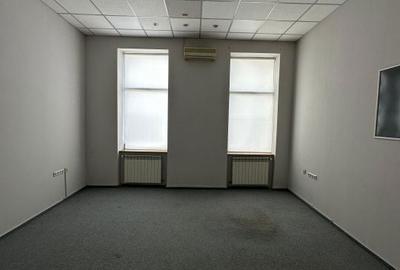 Spațiu comercial, de 230 mp, în Central - 7