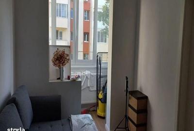 Apartament cu 3 camere semidecomandat în Girocului - 2