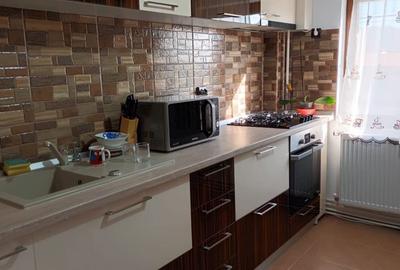 Apartament cu 3 camere semidecomandat în Central - 5