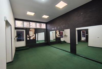 Spațiu comercial, de 67 mp, în Central - 7