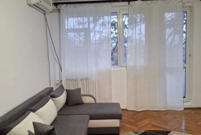 Apartament cu 2 camere decomandat în 1 Mai
