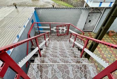 Casa 445 mp Dochia spa?ii foarte mari, 5000 mp curte, ideal familie sau afacere - 1