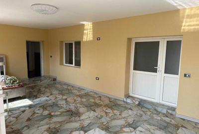 Casă cu 4 camere în Nisipari - 1