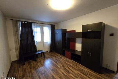 Apartament cu 3 camere decomandat în Giurgiului - 2