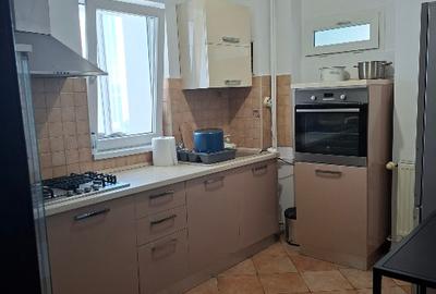 Apartament cu 3 camere decomandat în 13 Septembrie - 6