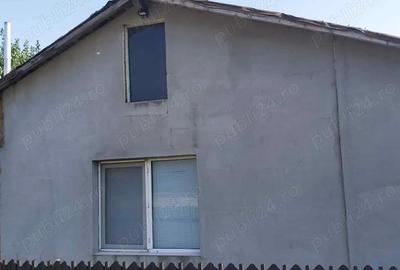 Casa pe pamant de vanzare Valu Traian