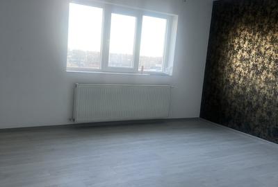 Apartament cu 3 camere decomandat în Sebastian - 5