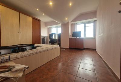 Apartament cu 3 camere decomandat, mobilat în Dacia - 9