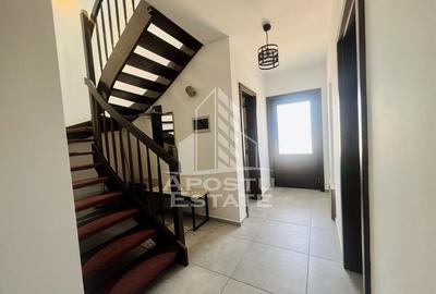 Casa cu 4 camere , 2 bai si curte proprie , in Dumbravita - 2