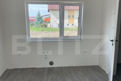 Casă cu 4 camere cu Teren 400 Mp în Central