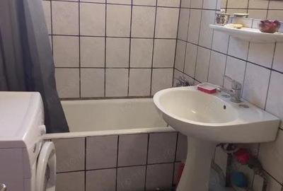 Apartament cu 2 camere decomandat în Drumul Taberei