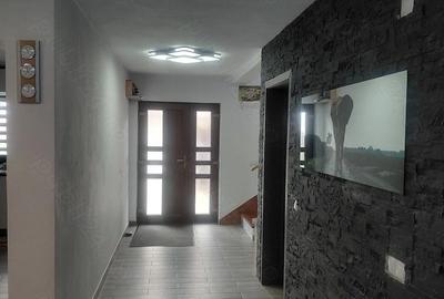 Casă cu Teren 500 Mp în Albota - 2