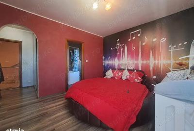 Casă cu 7 camere cu Teren 766 Mp în Central - 4