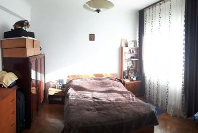 Apartament cu 2 camere decomandat în Centrul Istoric